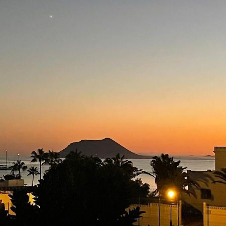 Alojamiento Playa Centro Corralejo 17 Bagian luar foto